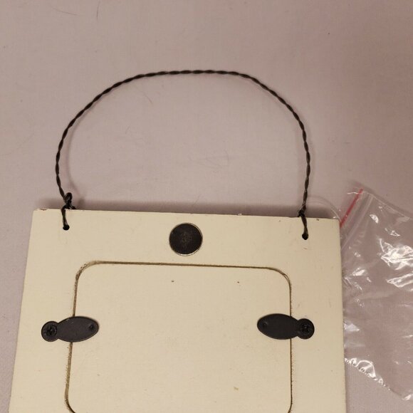 Paw Prints In Heaven Photo Frame Hanging Wire Pet Memorial Display Magnet - Picture 5 of 6